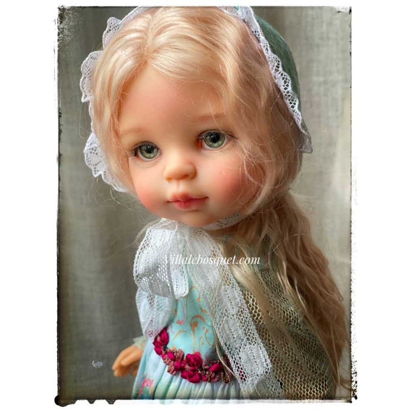 PERLA POUPEE CUSTOMISEE PAR EUGENIA FILIPP PERLA POUPEE CUSTOMISEE PAR EUGENIA FILIPP