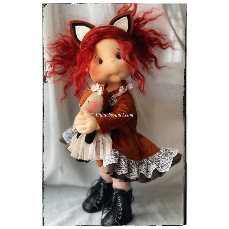 LISA, 40 CM, avec squelette de mouvement POUPEE EN TISSU DES