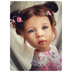 The beautiful dolls of Alex Berg are on our website villalebosquet.com