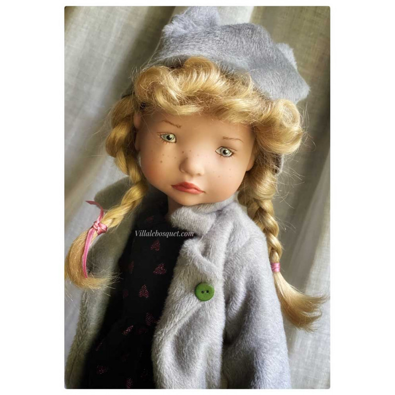 FRIEDA JUNIORDOLL ZWERGNASE - Poupée à jouer fabriquée en Allemagne FRIEDA JUNIORDOLL ZWERGNASE - Poupée à jouer fabriquée en Allemagne