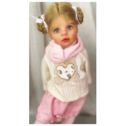 The beautiful dolls of Alex Berg are on our website villalebosquet.com