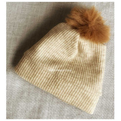 BONNET A POMPON DE-BOXEES POUR LES POUPEES PENELOPE GUCA