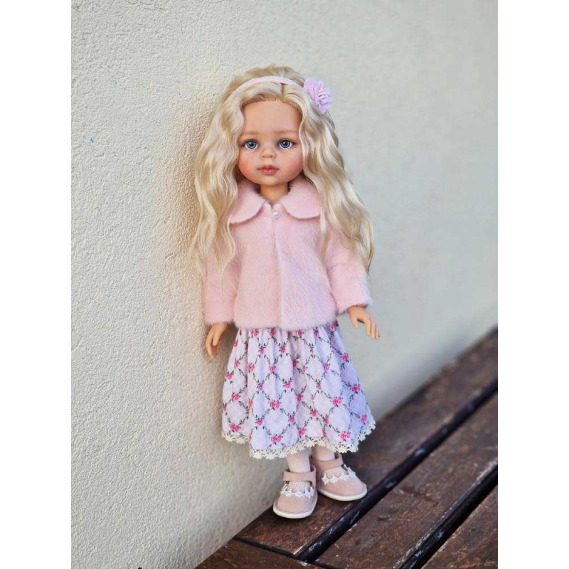 Poupée de Paola Reina, customisée par Eugenia Filipp pour villalebosquet.com.