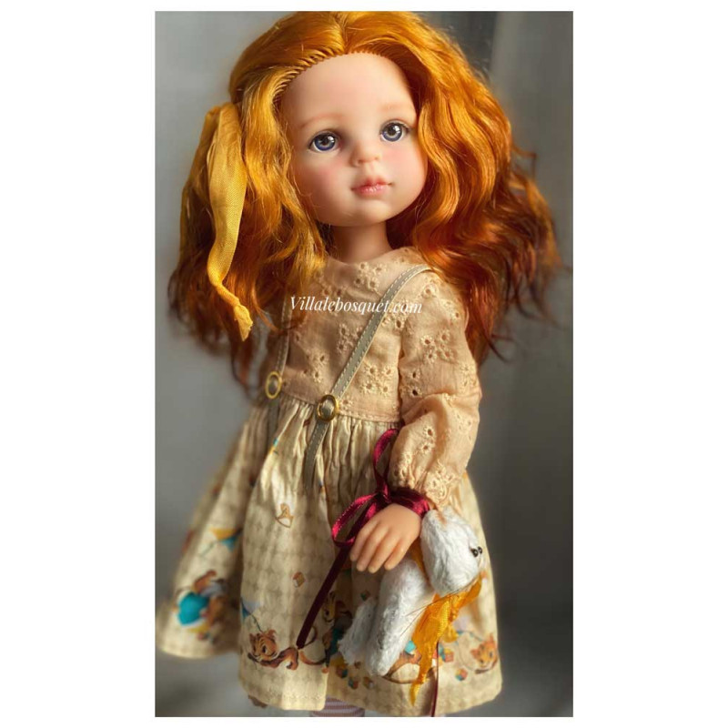 Poupée de Paola Reina, customisée par Eugenia Filipp pour villalebosquet.com.