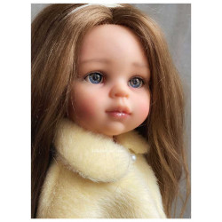 Poupée de Paola Reina, customisée par Eugenia Filipp pour villalebosquet.com.