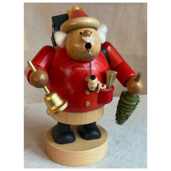 Jolie décoration tendance cluttercore: des figurines à suspension anges et fées.