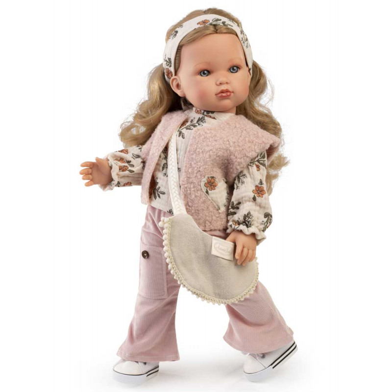 Les belles poupées à jouer de la maison Espagnole Antonio Juan sont à la villalebosquet.com