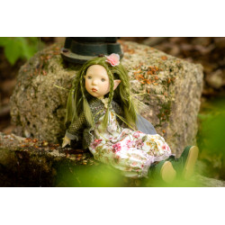 The superb artist dolls by Nicole Marschollek-Menzner for Zwergnase are on our website villalebosquet.com