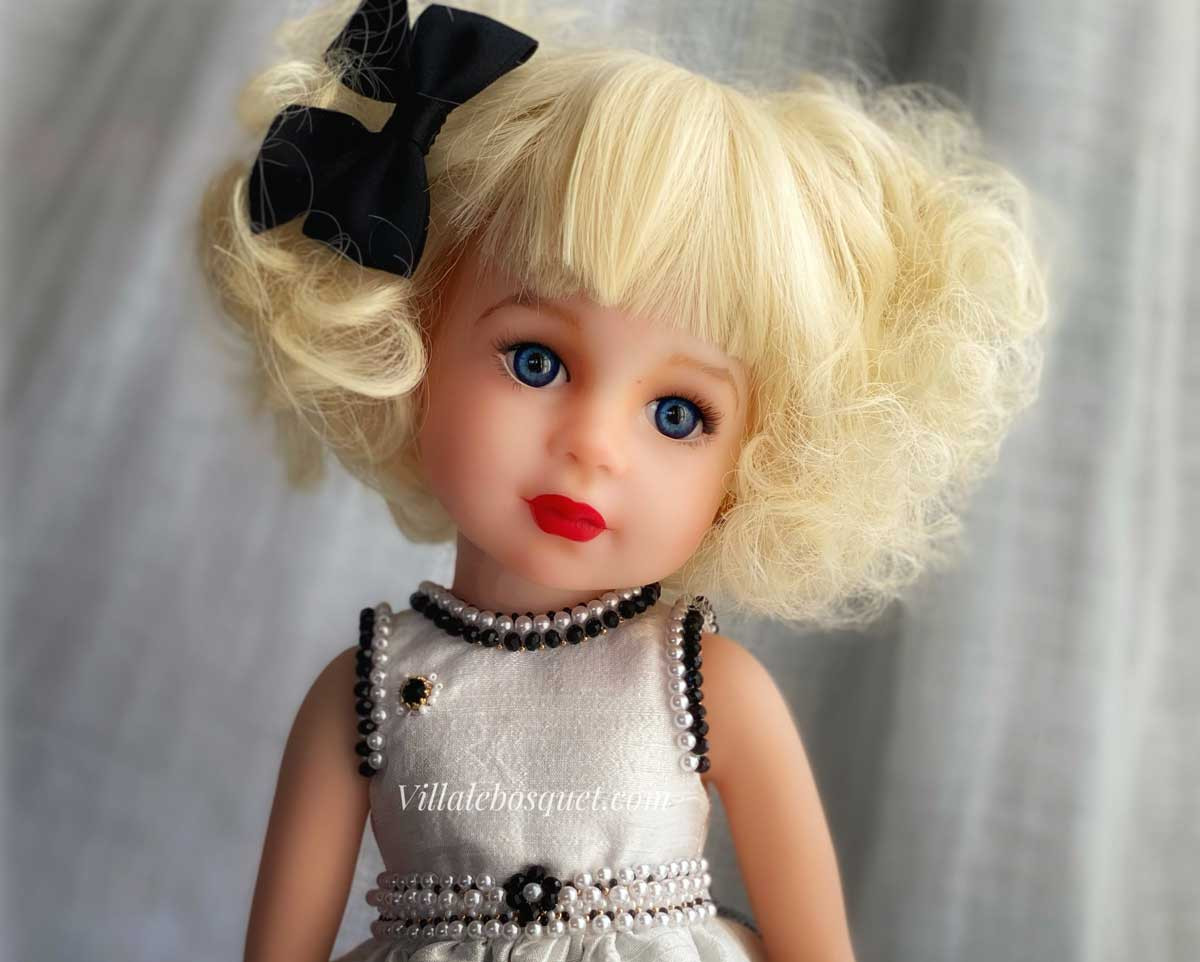 Wonderful customised dolls by Sandrine Rondeau in Haute Couture dresses !